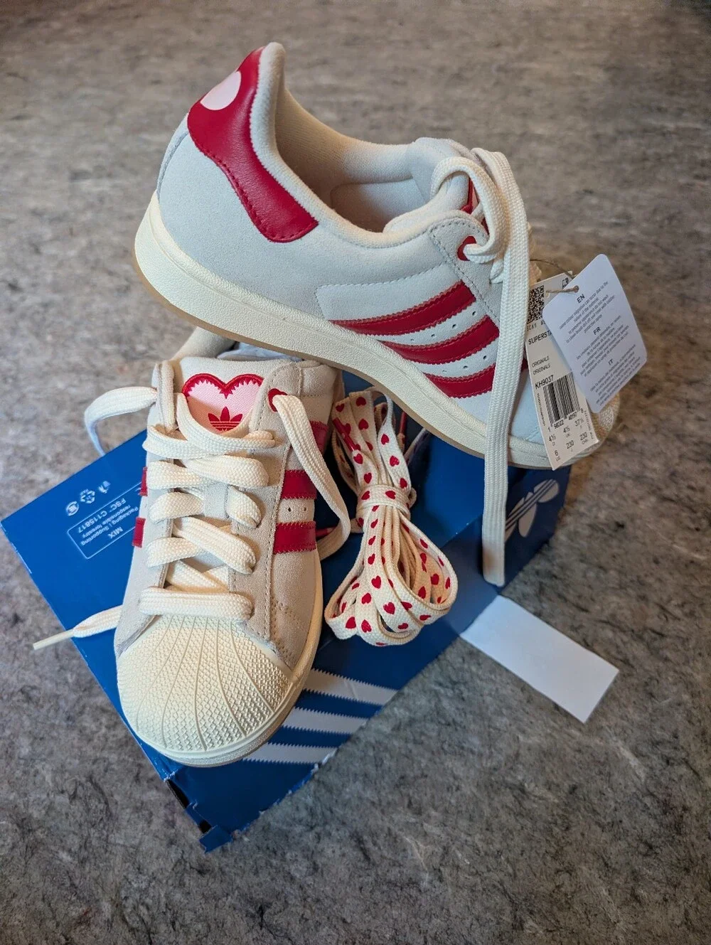adidas Womens Superstar II White/Red Stripe & Heart Laces New W Tags Size 6